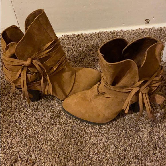 Brown ankle boot - Picture 4 of 5